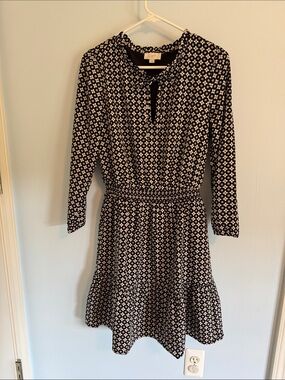 LOFT Black and White Floral-Print Long Sleeve Dress Small
